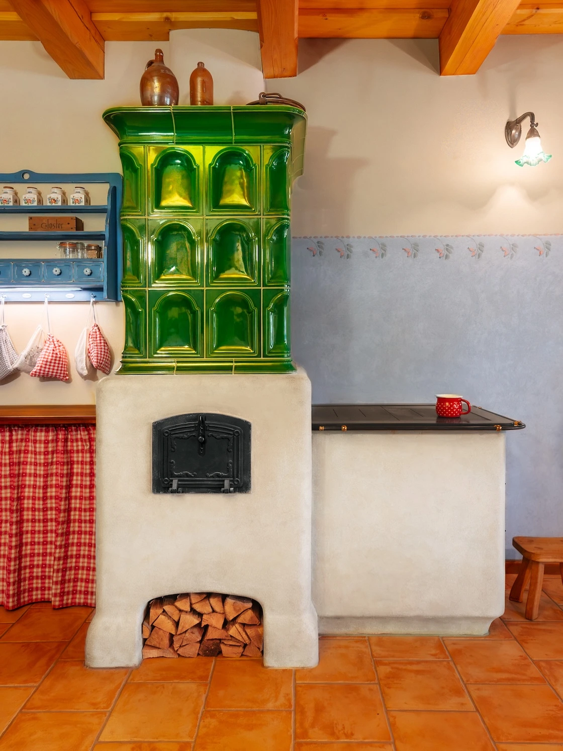 Kachlová kamna — realizace